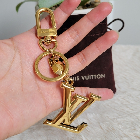 💕BEAUTIFUL 100% Authentic Louis Vuitton Keycharm Gold - Picture 5 of 6